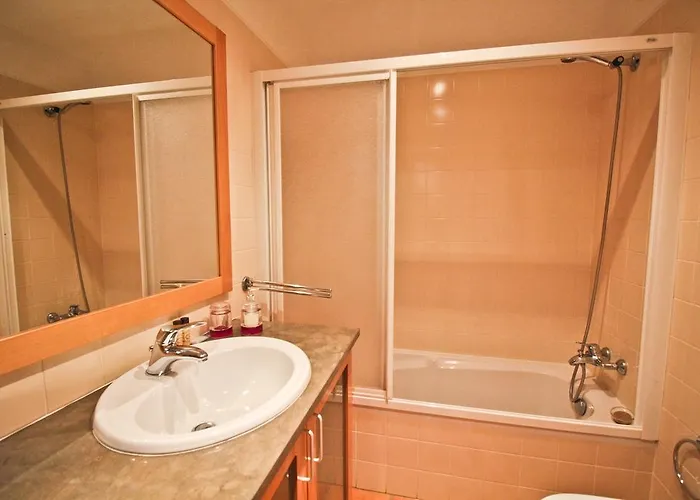 Apartamento T1 Em Com Piscina E Garagem Lagos