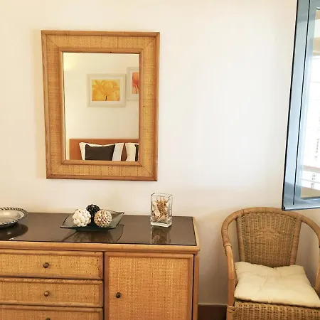 Apartamento T1 Em Com Piscina E Garagem