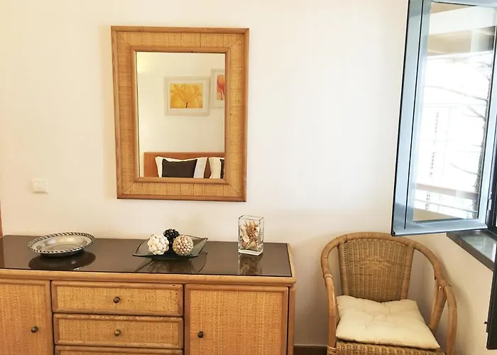 Apartamento T1 Em Com Piscina E Garagem