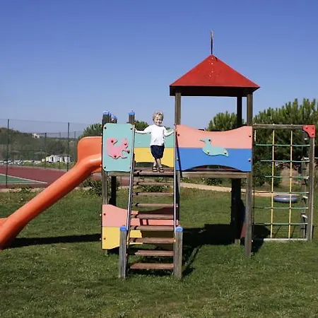 T1 Em Com Piscina E Garagem